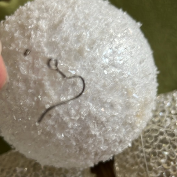 Bundle of 5 decorative Snow Balls- VGC SFH - Picture 4 of 6